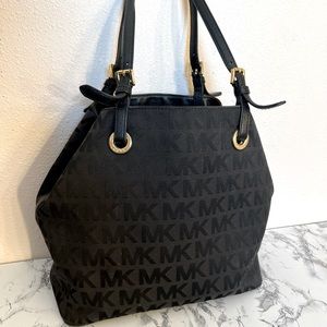 MICHAEL KORS Jet Set Travel Bag, Black. MK print